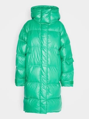 Płaszcz puchowy Holzweiler