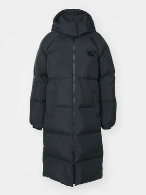 Płaszcz puchowy Lacoste