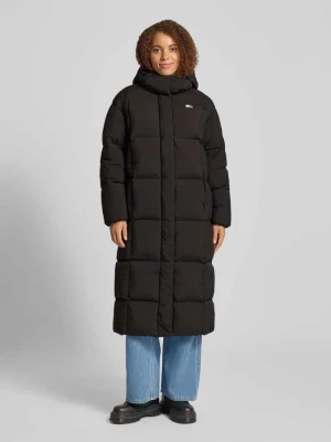 Płaszcz puchowy o kroju comfort fit z odpinanym kapturem model ‘ALASKA’ Tommy Jeans