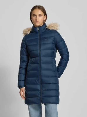 Płaszcz puchowy o kroju regular fit z wypełnieniem kaczym puchem Tommy Jeans