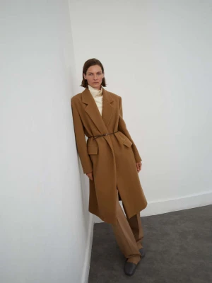 Płaszcz z wełny z klapami średni brązowy - Kobieta - - MANGO