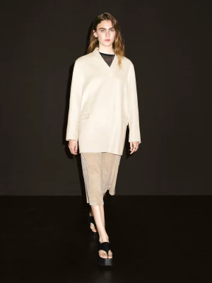 Płaszcz Z Wysokim Kołnierzem Z Mieszanki Wełny - Surowy - - Massimo Dutti - Kobieta