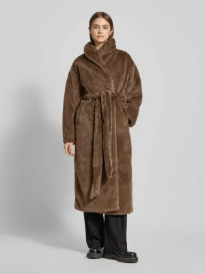 Płaszcz ze sztucznego futra z wiązanym paskiem Gina Tricot