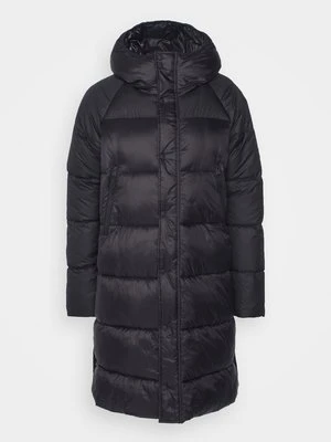 Płaszcz zimowy Barbour International