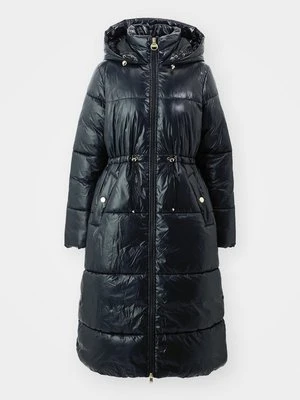 Płaszcz zimowy Barbour International