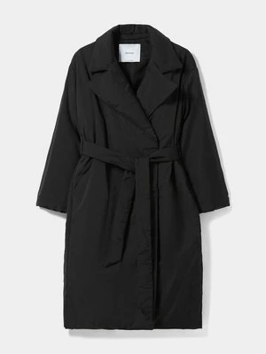 Płaszcz zimowy Bershka czarny