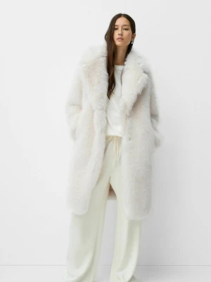 Płaszcz zimowy Bershka biały