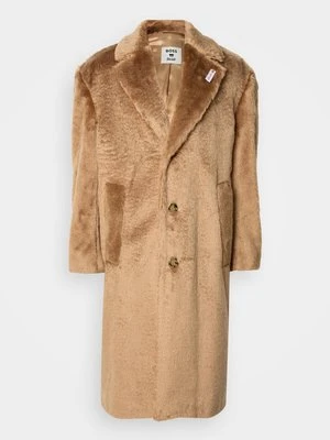 Płaszcz zimowy Boss