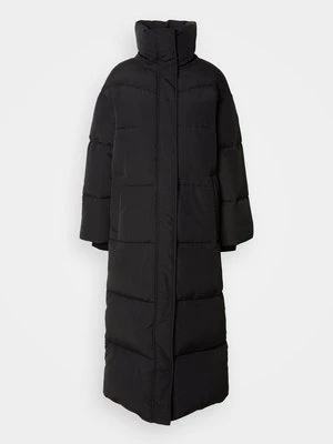 Płaszcz zimowy Boss