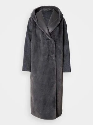 Płaszcz zimowy Boss