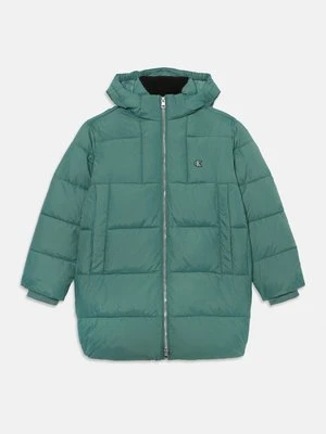 Płaszcz zimowy Calvin Klein Jeans