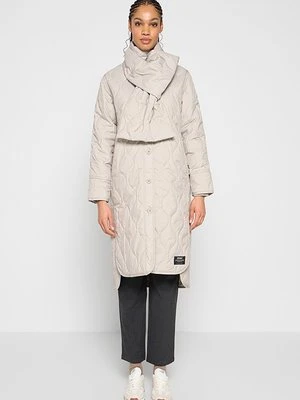 Płaszcz zimowy Ecoalf