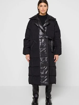 Płaszcz zimowy Ganni