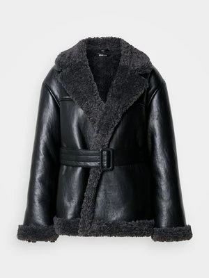 Płaszcz zimowy Gina Tricot