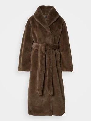 Płaszcz zimowy Gina Tricot