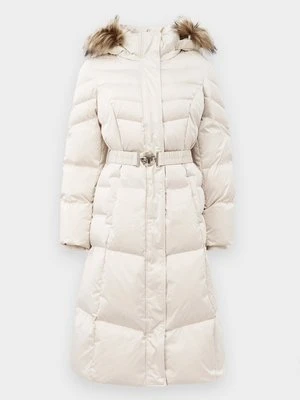 Płaszcz zimowy Guess