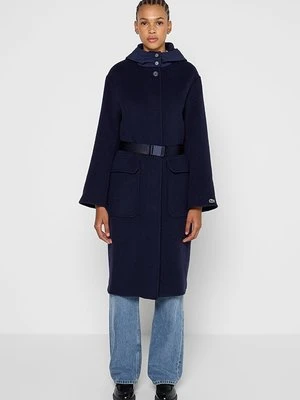 Płaszcz zimowy Lacoste