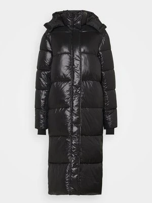 Płaszcz zimowy Missguided Petite