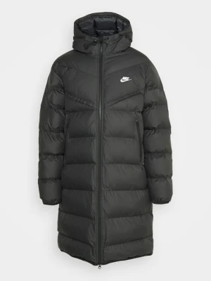 Płaszcz zimowy Nike czarny