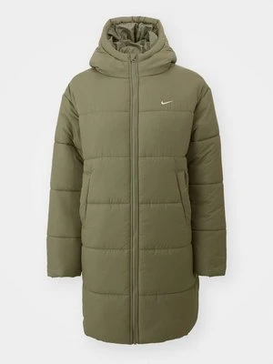 Płaszcz zimowy Nike khaki
