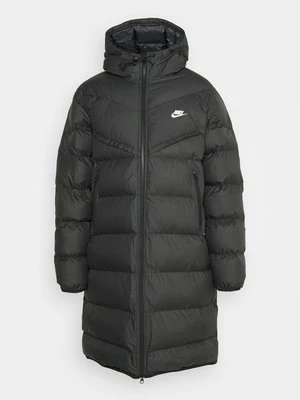 Płaszcz zimowy Nike Sportswear