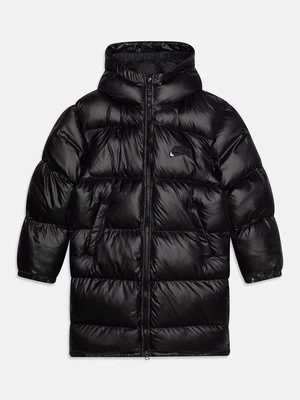 Płaszcz zimowy Nike Sportswear