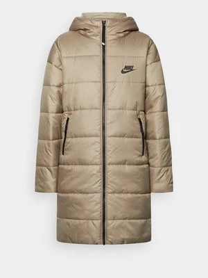 Płaszcz zimowy Nike Sportswear