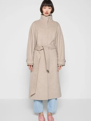 Płaszcz zimowy & Other Stories