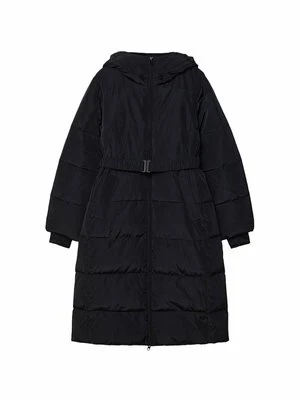 Płaszcz zimowy Stradivarius