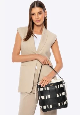 Pleciona torebka worek z ekoskóry czarna Wittchen