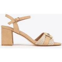 Plecione sandały z dekoracyjną klamrą beżowe Wittchen