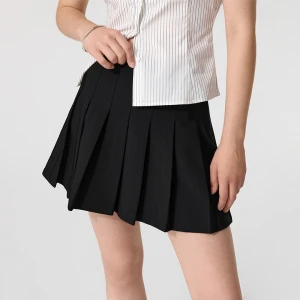 Plisowana spódnica mini z gładkiej tkaniny czarna House