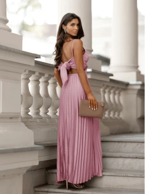 Plisowana sukienka maxi na ramiączkach MAVRA - brudny róż  magmac 