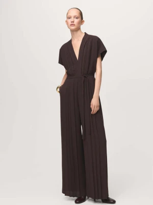Plisowany kombinezon z paskiem brązowy - Kobieta - - MANGO
