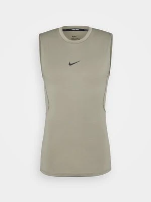 Podkoszulki Nike Performance