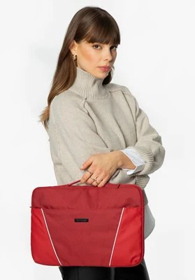 Pokrowiec na laptopa 15'' z ukośnymi przeszyciami wiśniowy Wittchen