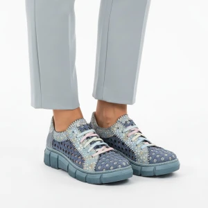 Półbuty damskie Maciejka, cholewka tekstylna z perforacją dekoracyjne aplikacje na całej powierzchni klasyczne sznurowanie miękka konstrukcja przy ko