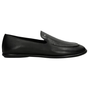 Czarne skórzane loafersy damskie na płaskiej podeszwie 46373-51 Wojas