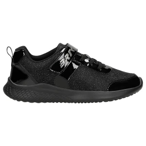 Czarne sneakersy z brokatowym materialem i lakierowanymi wstawkami Bartek 87004-10