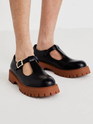 Półbuty wsuwane Koi Footwear czarny