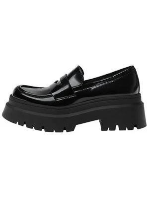 Półbuty wsuwane PULL&BEAR