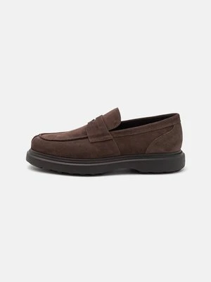 Półbuty wsuwane Stuart Weitzman