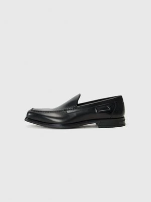 Półbuty wsuwane Stuart Weitzman