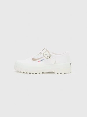 Półbuty wsuwane Superga
