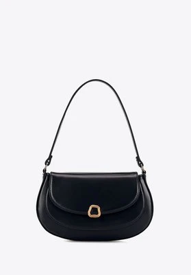 Półokrągła listonoszka z imitacji skóry z dekoracyjnym zapięciem czarna Wittchen