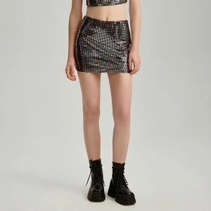 Połyskująca spódniczka mini ze wszytymi spodenkami House