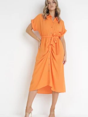 Pomarańczowa Koszulowa Sukienka Midi z Gumką w Talii i Materiałowym Paskiem z Wiskozy Skeisa