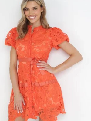Pomarańczowa Koszulowa Sukienka Mini z Koronkowej Tkaniny i Materiałowym Paskiem Sumelli