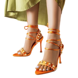 Pomarańczowe sandałki zdobione perełkami Grange Inna marka