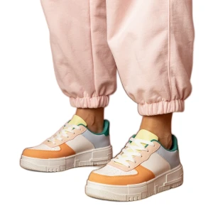 Pomarańczowe sneakersy sportowe na platfotmie Inna marka